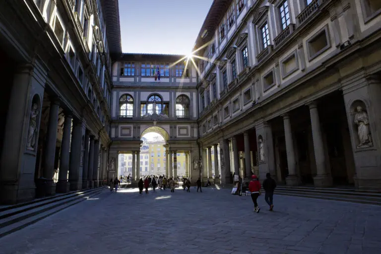 The Florentine Uffizi Gallery displays the most iconic Medieval and Renaissance paintings by the greatest local artists: Michelangelo, Leonatdo Da Vinci and Raphael